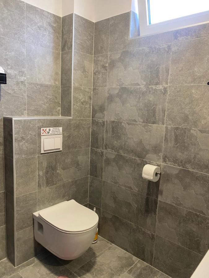 M Plus Residence Pinezici  Luaran gambar