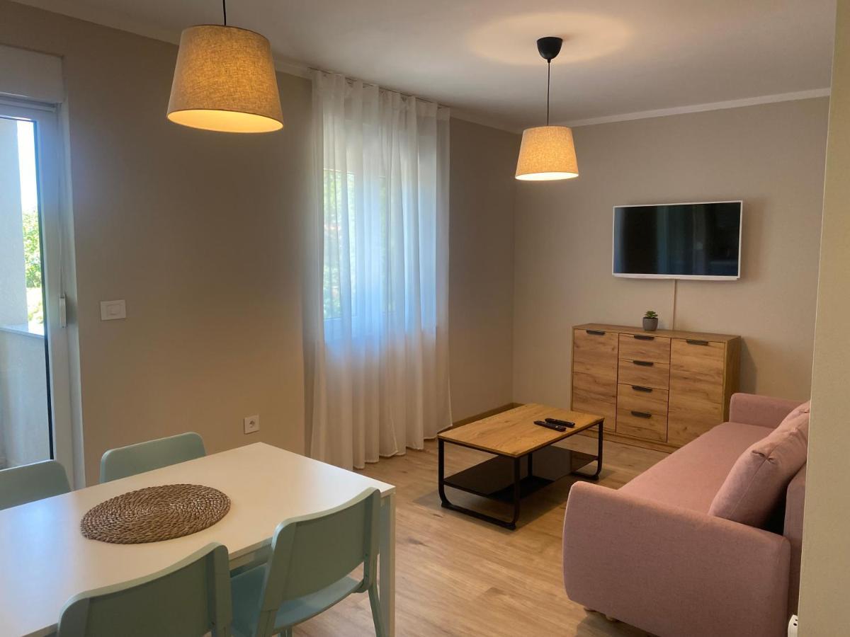 M Plus Residence Pinezici  Luaran gambar
